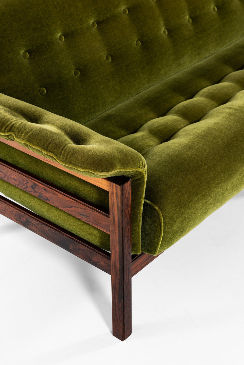 Suryavanshi Cozy Casa Mid-Century Modern Olive Green Velvet Sofa with Wooden Solid Wood Frame