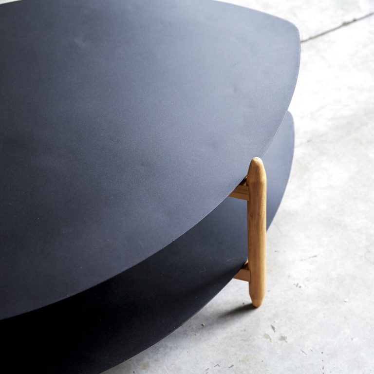 Suryavanshi Coffee Table – Black Powder-Coated Iron Top & Shelf, Mango Wood Legs (Oval, W110 D73 H39 cm)