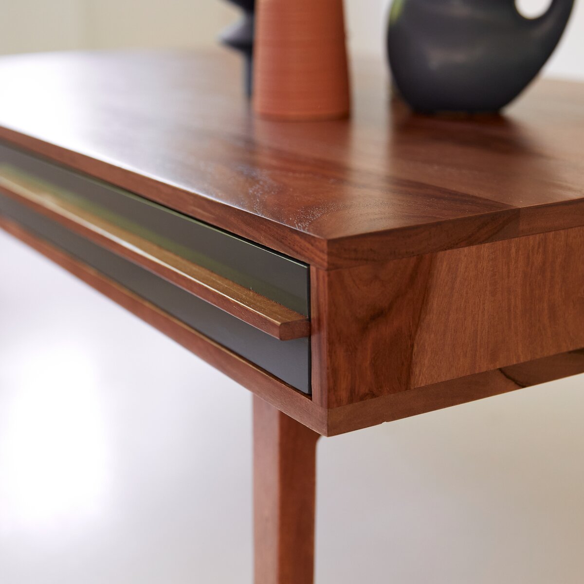 Suryavanshi Sheesham Wood Coffee Table – 1 Drawer, 1 Shelf (Mid-Century Modern, W115 D60 H40 cm)