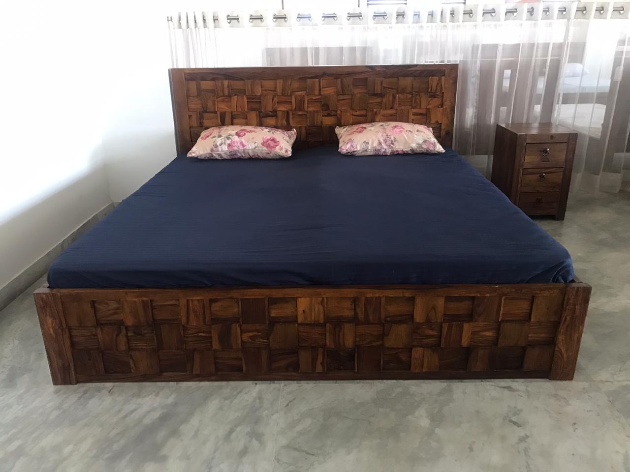 Suryavanshi Sheesham Wood Hydraulic Storage Bed King Size: Beauty, Comfort, and Smart Storage